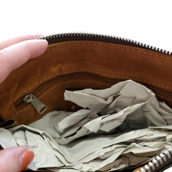 Patricia Nash Tooled Turquoise Cassini Wristlet - Picture 4 of 14